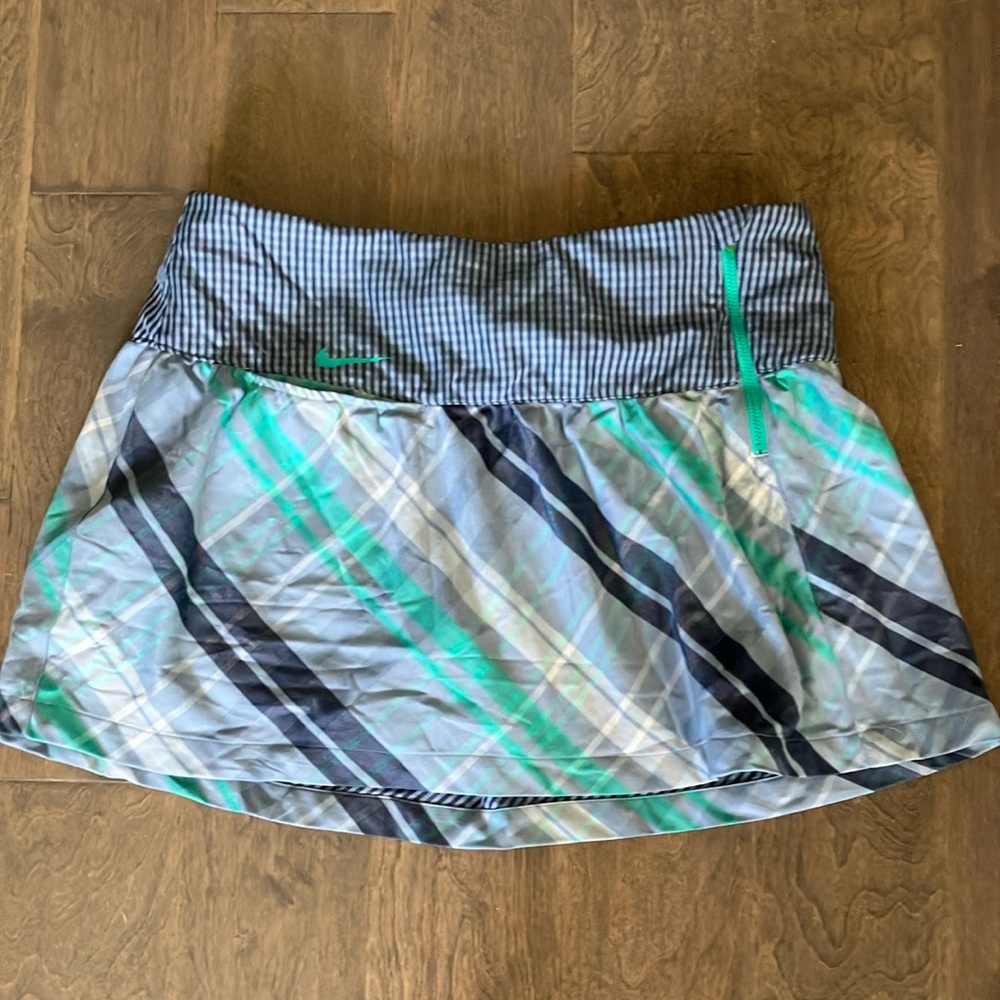 Nike golf skirt with detachable spandex. Women’s 12 blue green gingham plaid